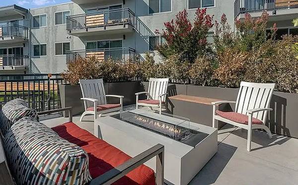 2BR/1BA Apartment · Walnut Creek photo 5