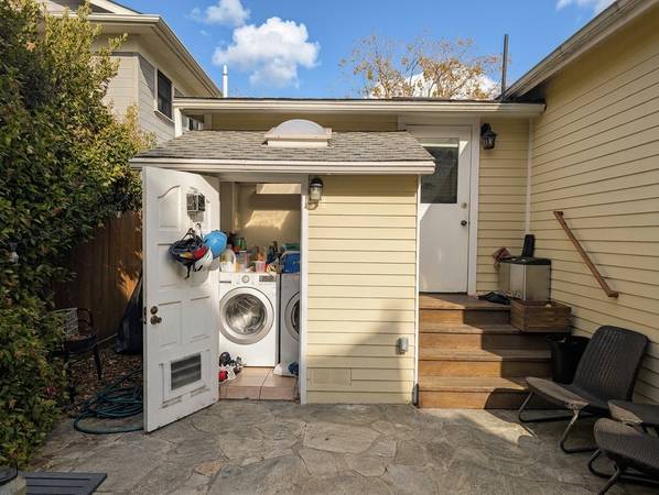 2BR/1BA Single Family House · Berkeley photo 4