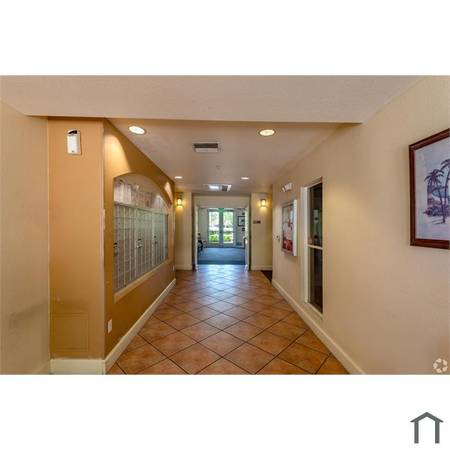 Apartments on East Court · San Jose photo 4