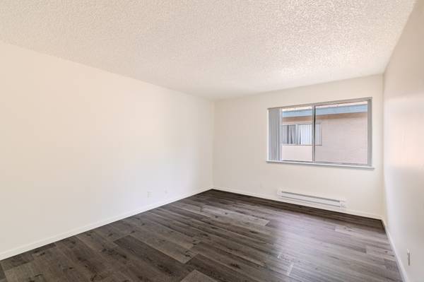 2BR/2BA Townhouse on Menker Ave · San Jose photo 4