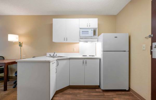 0BR/1BA Apartment · Santa Rosa photo 3