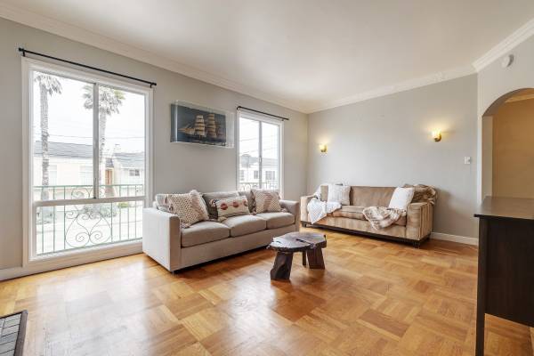 1455 41st Ave San Francisco, CA 94122 photo 2