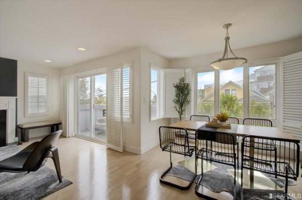 2BR/2BA Condo on Henry St · San Francisco photo 2