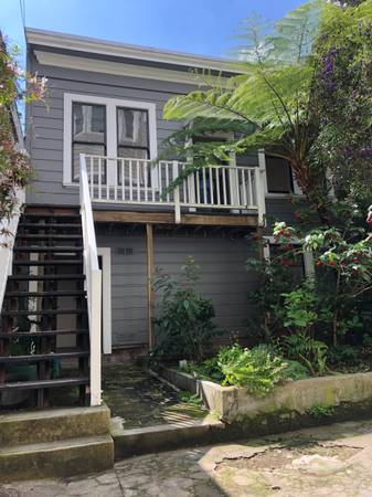 1BR/1BA Single Family House · San Francisco photo 2
