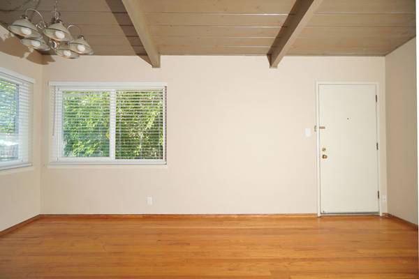 Apartments on Matadero Avenue · Palo Alto photo 5