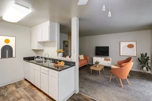 Apartments on Pine Street · Martinez photo 2