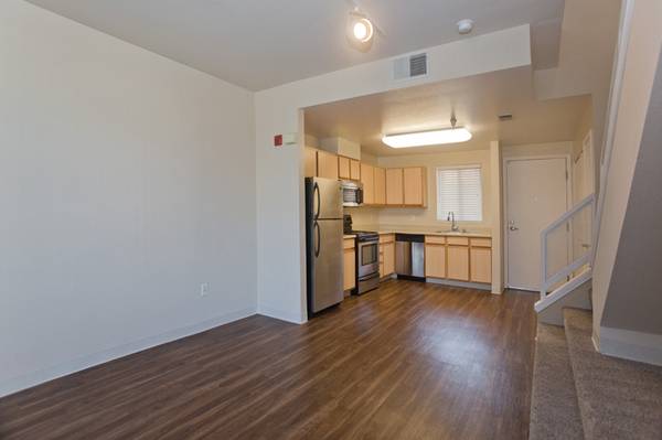 1BR/1BA Apartment on S Market St · San Jose photo 2