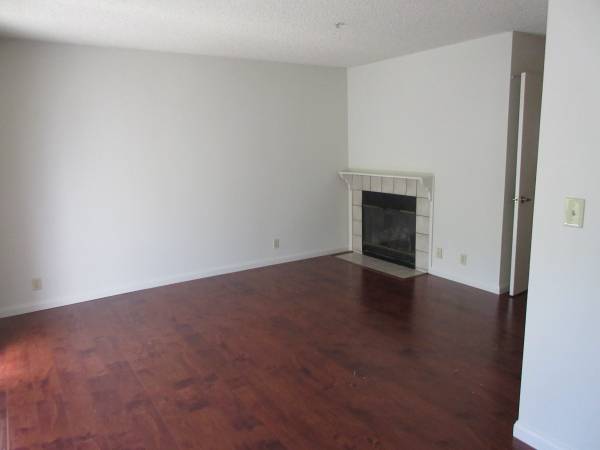 Apartments on Bay View Farm Road · Pinole