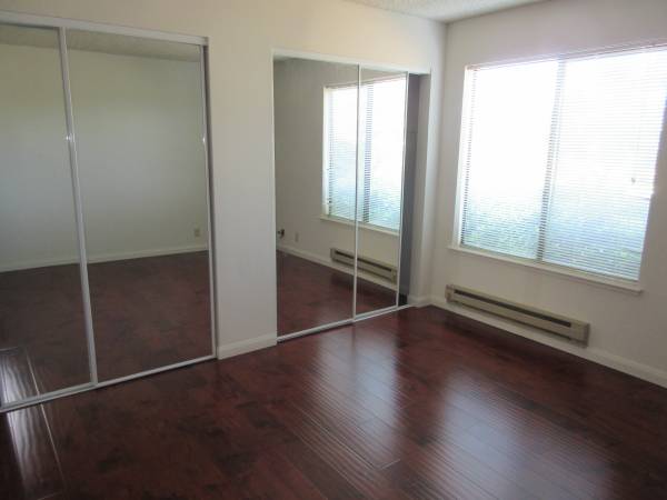 Apartments on Bay View Farm Road · Pinole photo 5