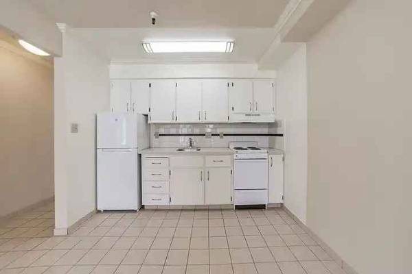 Park Glenview Apartments- Boutique Senior Living photo 3