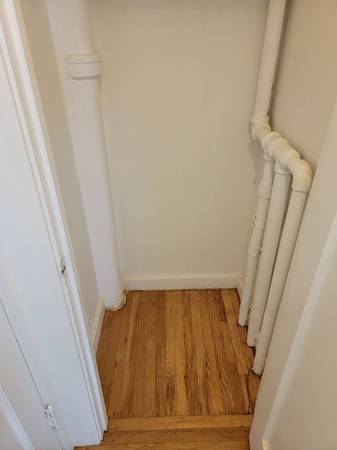 Burke Lewis Apartments photo 2