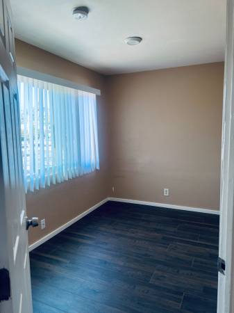 2BR/1BA Townhouse · Oakland photo 2