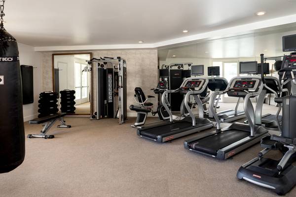 2BR/2BA Apartment · San Mateo photo 4