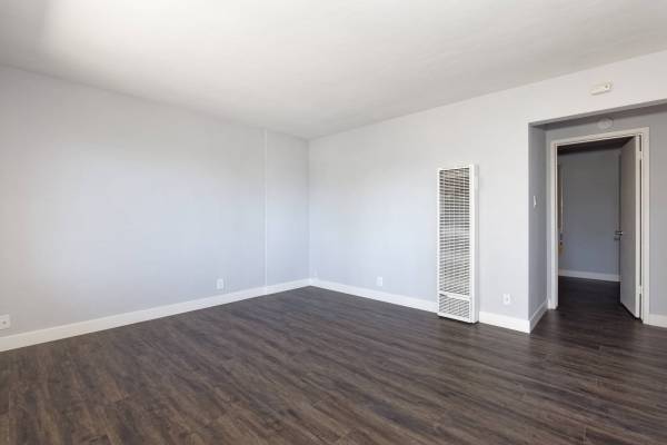 1BR/1BA Apartment · Oakland photo 3