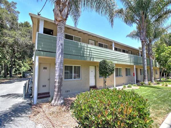 1BR/1BA Apartment on Coleman · Menlo Park