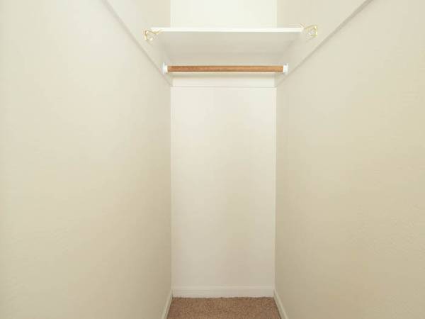 1BR/1BA Apartment on Forest Avenue · Palo Alto photo 5