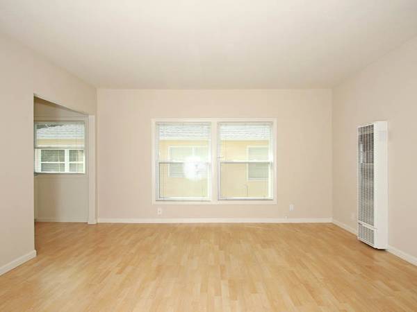 1BR/1BA Apartment on Forest Avenue · Palo Alto