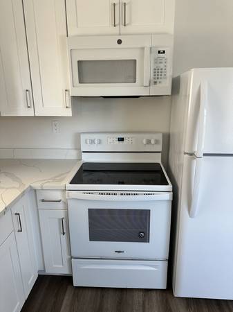 1BR/1BA Duplex · South San Francisco photo 3