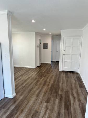 1BR/1BA Duplex · South San Francisco photo 4
