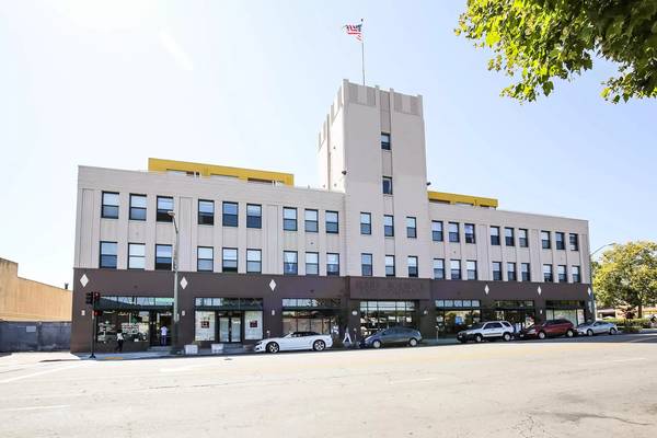 Apartments on Telegraph Avenue · Oakland photo 2