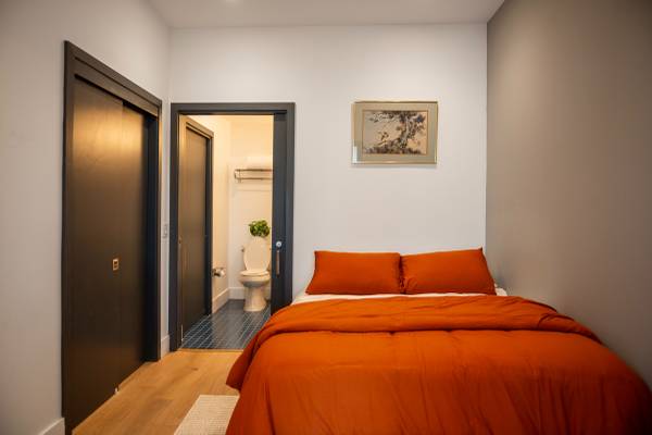 3BR/2BA Apartment · Oakland photo 5