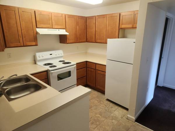 2BR/1BA Apartment on 7th Street · Santa Rosa photo 3