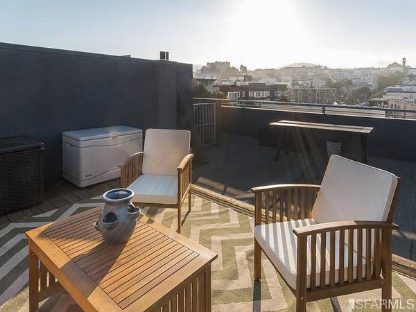 Lovely 2 Bed, 1.5 Bi-level Hayes Valley Condo W Parking + Rooftop photo 4