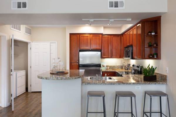 Apartments on Winchester Circle · Campbell