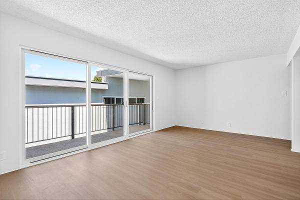2BR/1BA Apartment · San Rafael