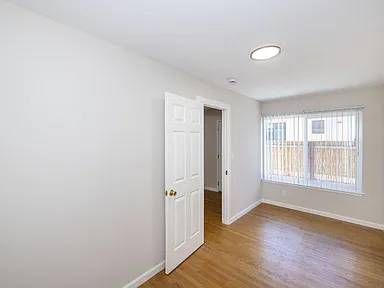 555 Stanford Ave unit A photo 2