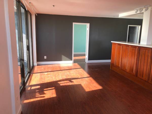 555 Pierce St, Albany photo 3