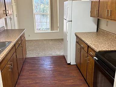 2BR/1BA Apartment on S Wolfe Rd · Sunnyvale photo 2