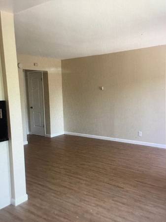 2BR/1BA Duplex on Cassiar Dr · San Jose photo 3