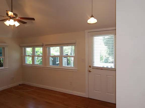1BR/1BA Single Family House on Ross St · San Rafael photo 3