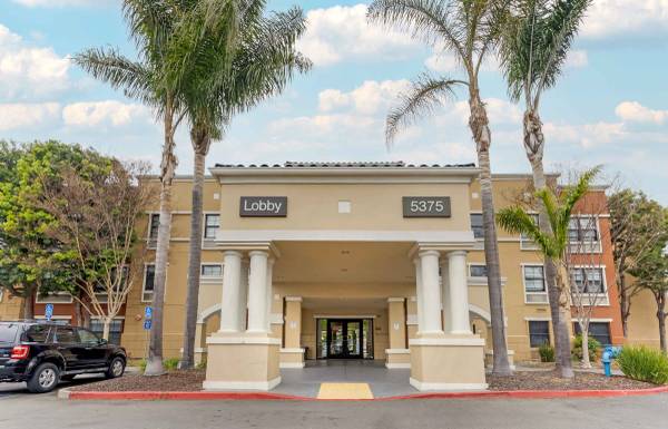 1BR/1BA Apartment on Farwell Place · Fremont