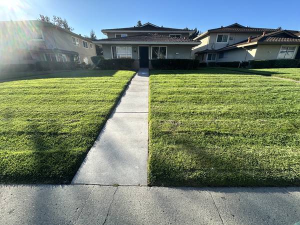 2BR/1BA Duplex on Gilchirst Dr · San Jose
