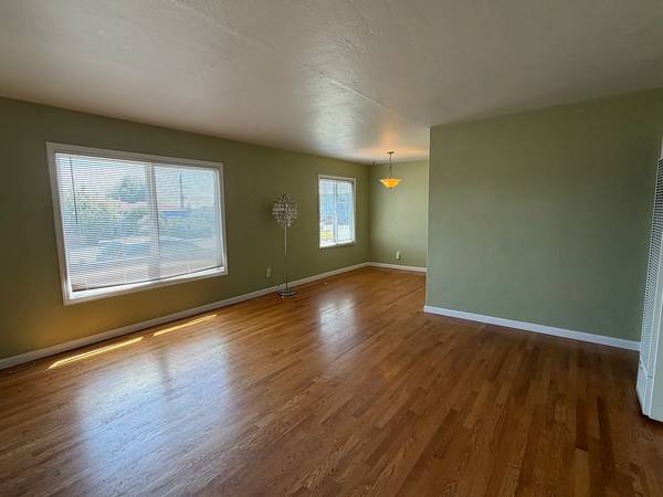 2BR/1BA Duplex on Barrett Ave · Richmond photo 4