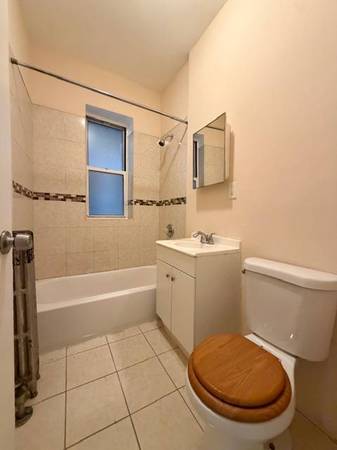 1BR/1BA Apartment · Astoria photo 5