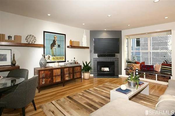 2BR/2BA Townhouse on Laussat St · San Francisco photo 2