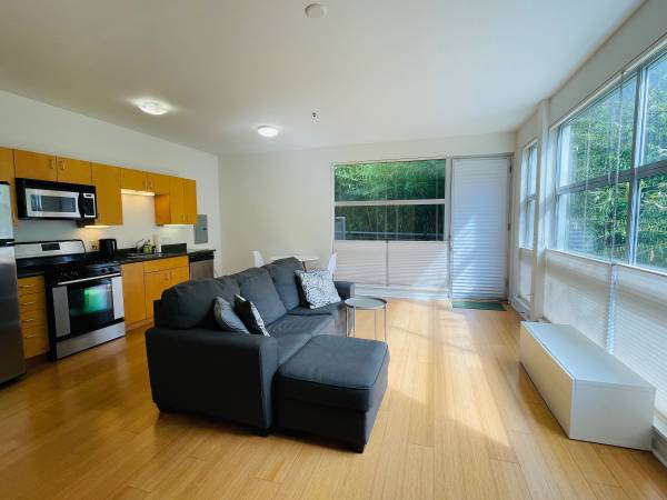 1BR/1BA Apartment · Emeryville photo 5