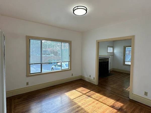 2BR/1BA Single Family House on Woolsey St · Berkeley photo 3