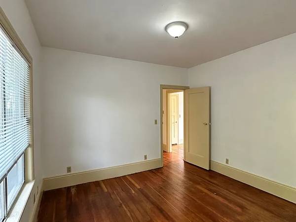 2BR/1BA Single Family House on Woolsey St · Berkeley photo 2
