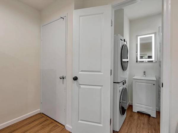 1BR/1BA Apartment · San Francisco photo 5