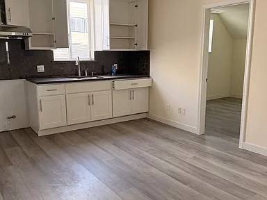 2BR/1BA Apartment · San Francisco photo 3
