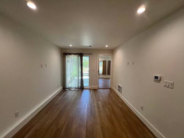 1BR/1BA Apartment · Berkeley photo 3