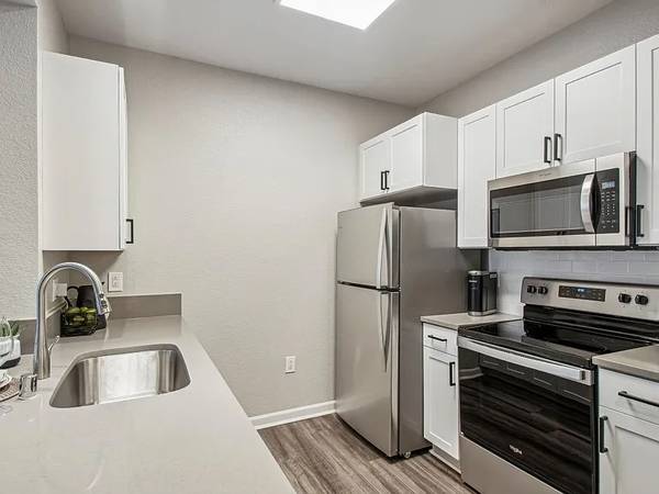 Bay House Emeryville photo 5