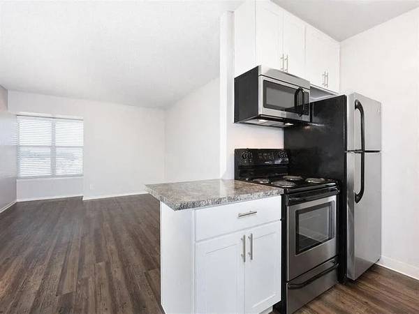 Skyline Heights Apartments photo 5