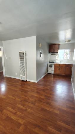 Apartments on 6th Ave · Oakland photo 5