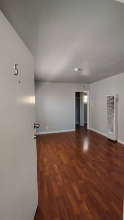 Apartments on 6th Ave · Oakland photo 2