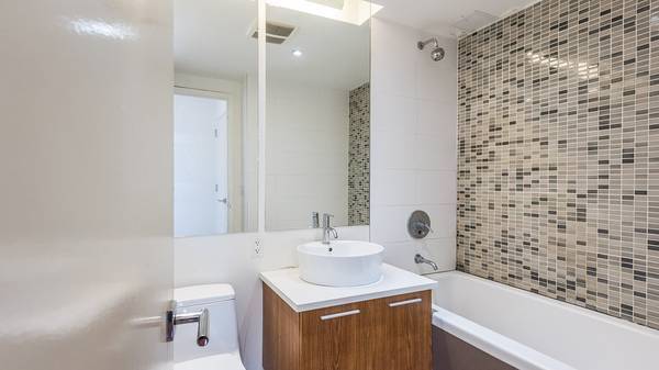 1BR/1BA Apartment · San Francisco photo 5